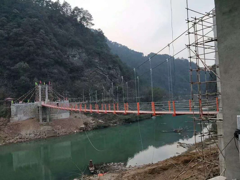木質吊橋